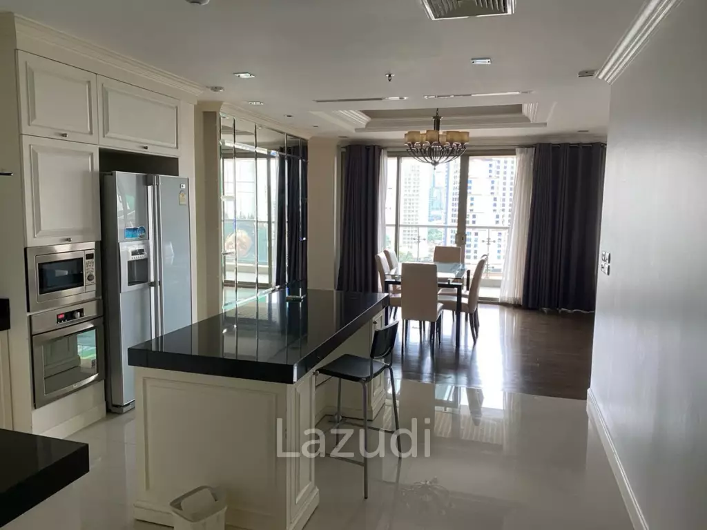 149 sqm condo on 20th floor at The Lakes Khlong Toei Bangkok