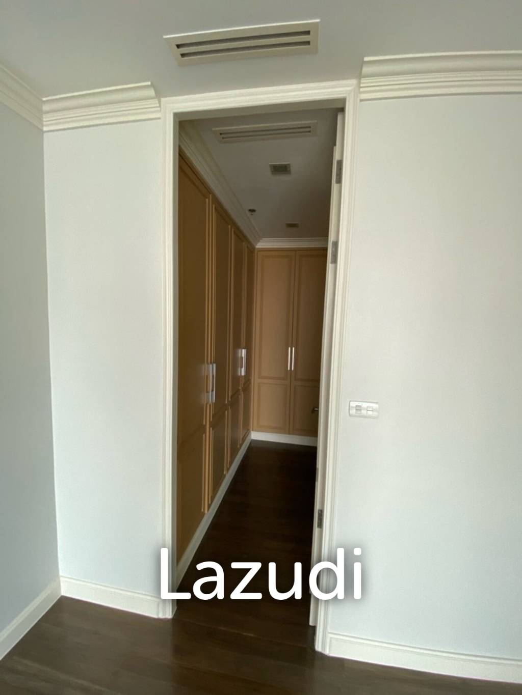 149 sqm condo on 20th floor at The Lakes Khlong Toei Bangkok