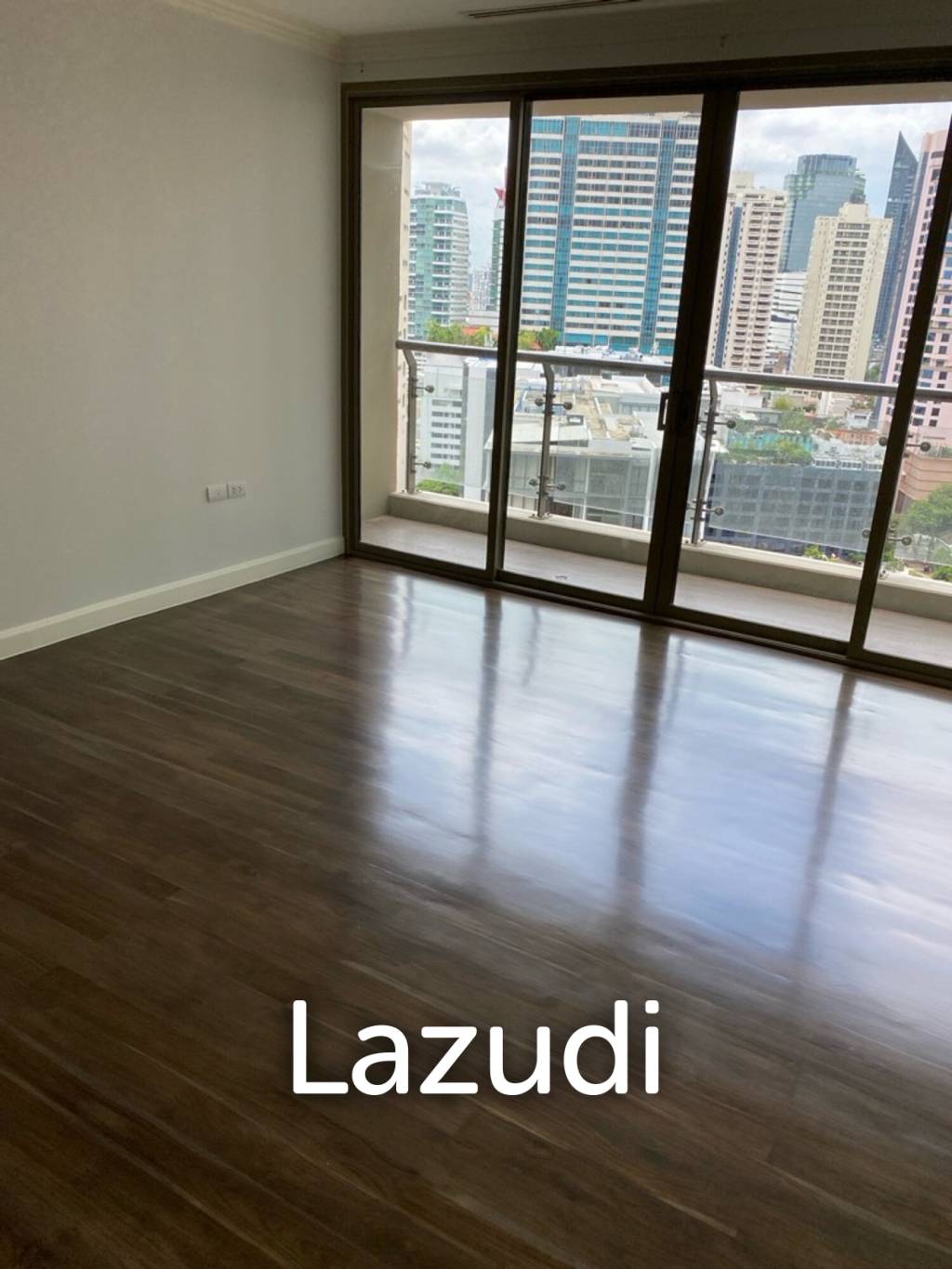 149 sqm condo on 20th floor at The Lakes Khlong Toei Bangkok
