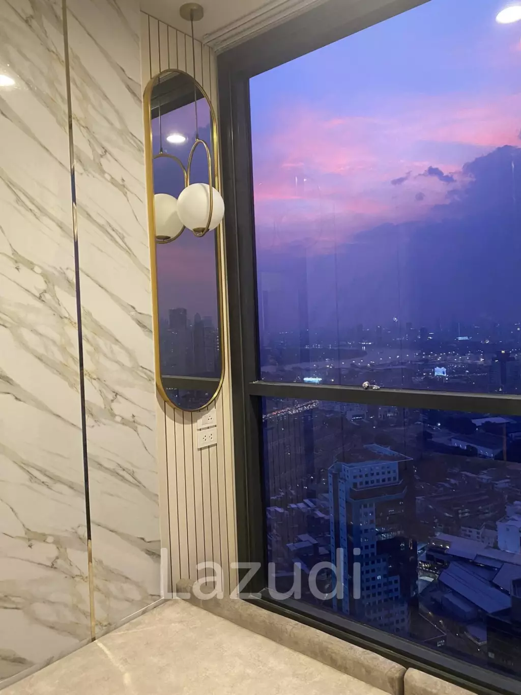 1 Bed 1 Bath 27 SQ.M OKA HAUS Sukhumvit 36