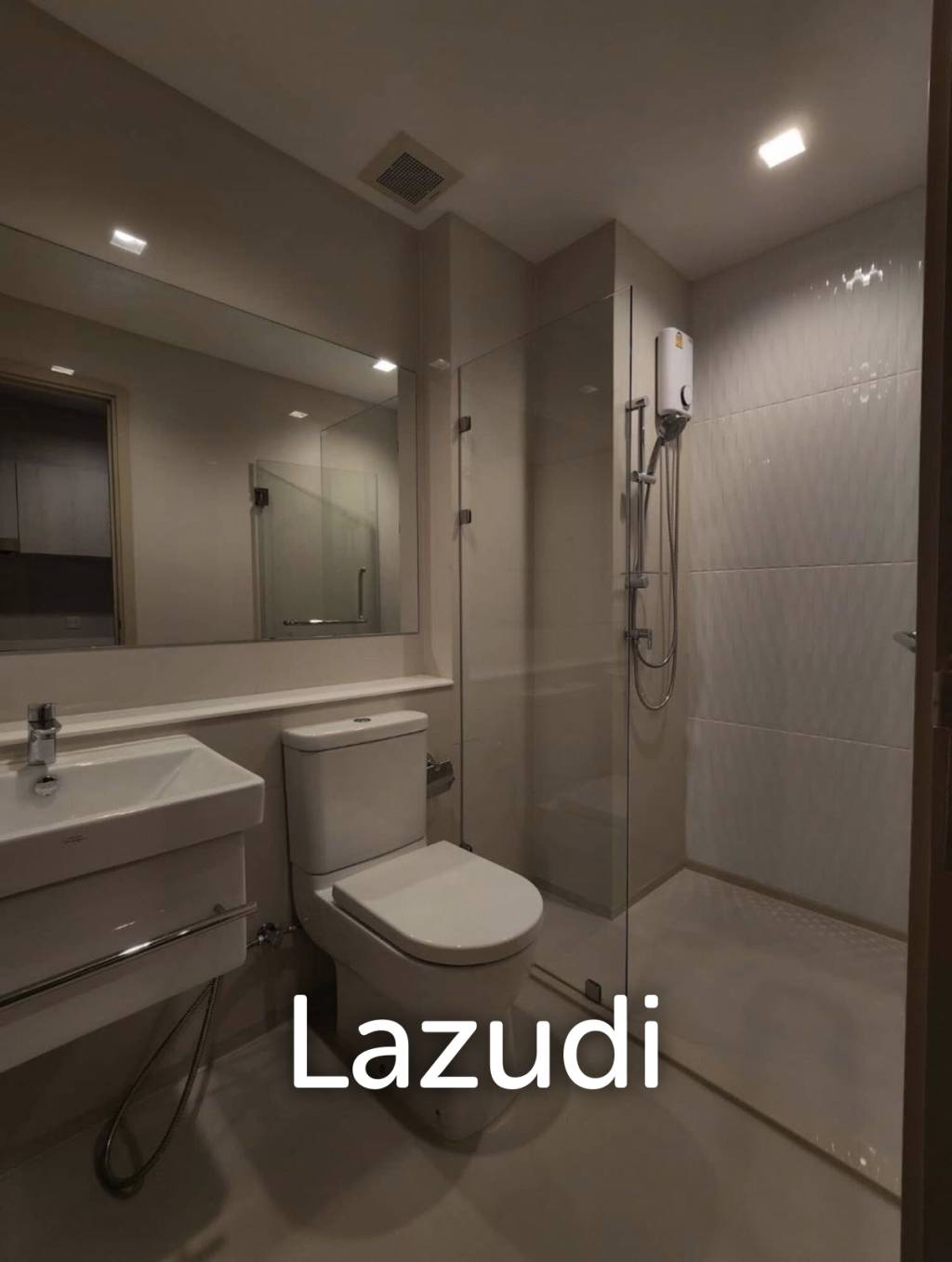High Floor 28 sqm 1 Bed Condo at Life One Wireless Lumpini Bangkok