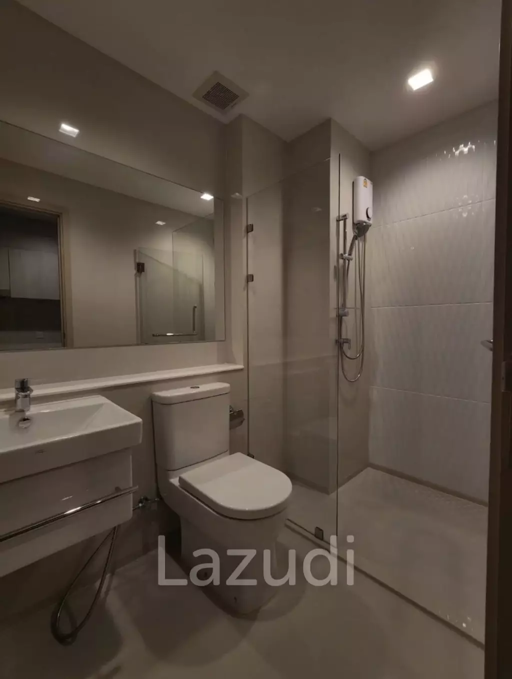 High Floor 28 sqm 1 Bed Condo at Life One Wireless Lumpini Bangkok