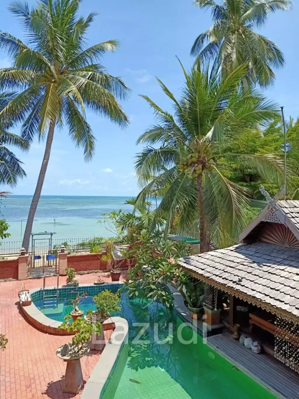 Beachfront 4 Bedroom Traditional Thai Style Villa in Lamai