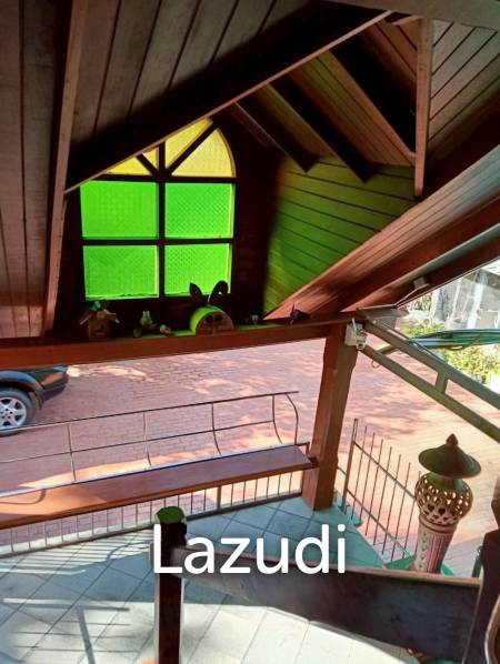 Beachfront 4 Bedroom Traditional Thai Style Villa in Lamai