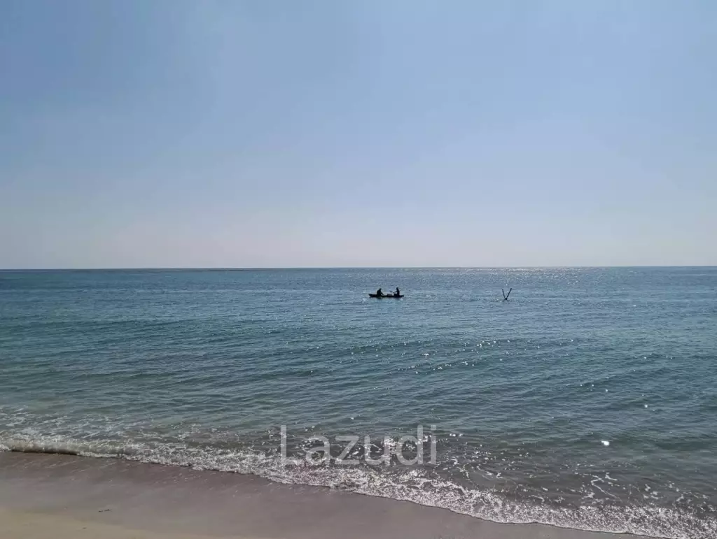 Beachfront 4 Bedroom Traditional Thai Style Villa in Lamai