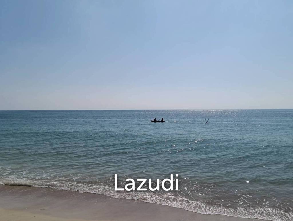 Beachfront 4 Bedroom Traditional Thai Style Villa in Lamai