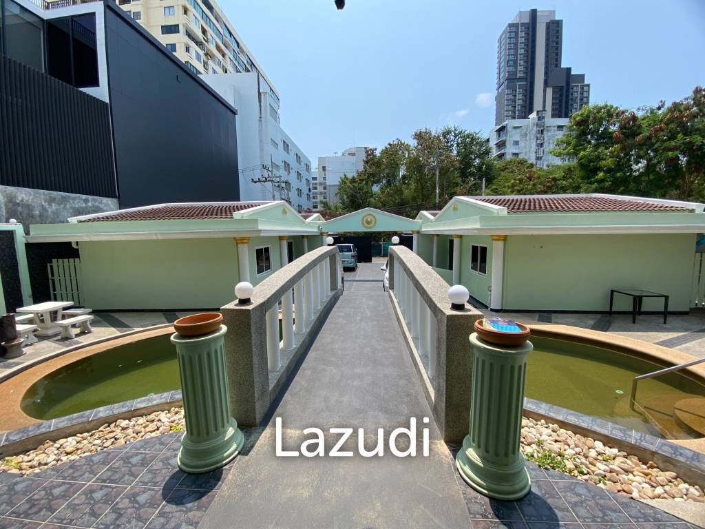 Modern Rooftop Pool Villa at Pratumnak Hill