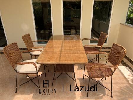 250 ตร.ม 2 เตียง 2 อาบน้ำ วิลล่า For เช่า