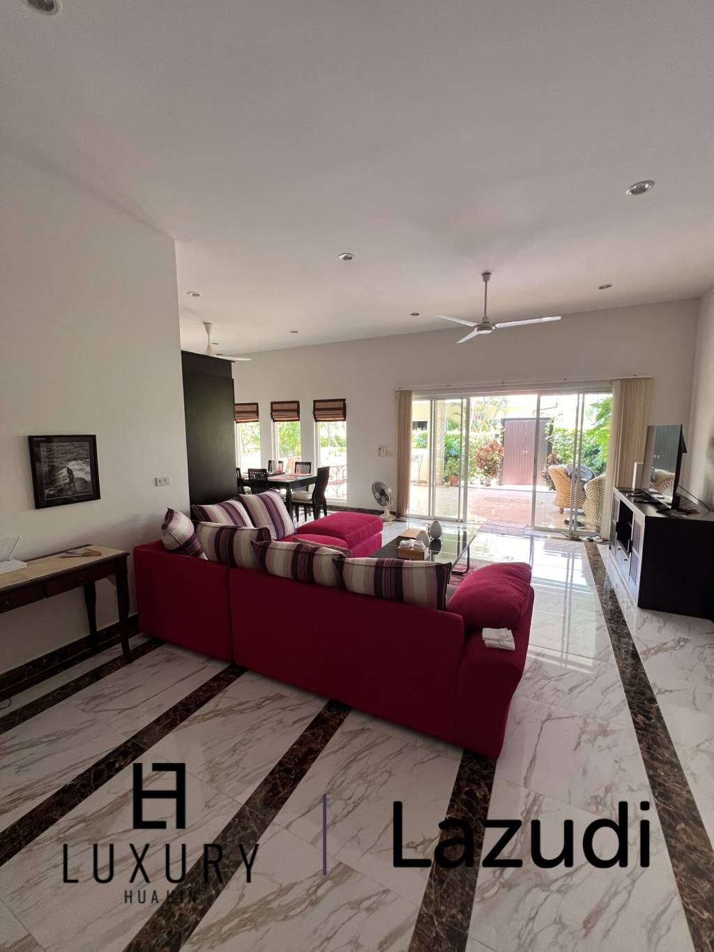 250 ตร.ม 2 เตียง 2 อาบน้ำ วิลล่า For เช่า