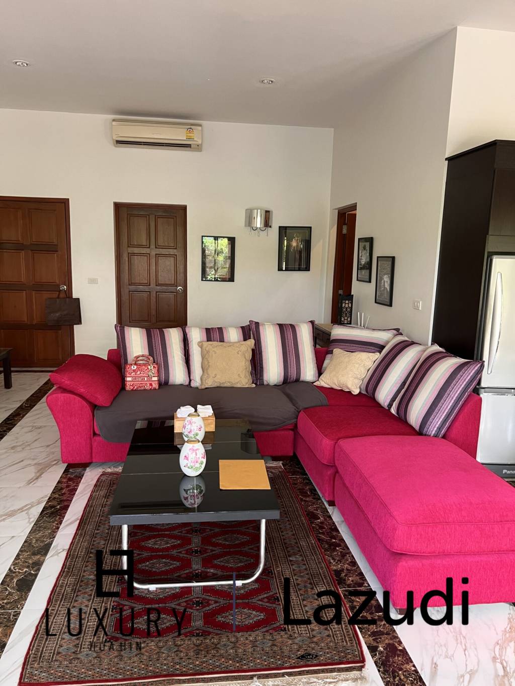 250 ตร.ม 2 เตียง 2 อาบน้ำ วิลล่า For เช่า