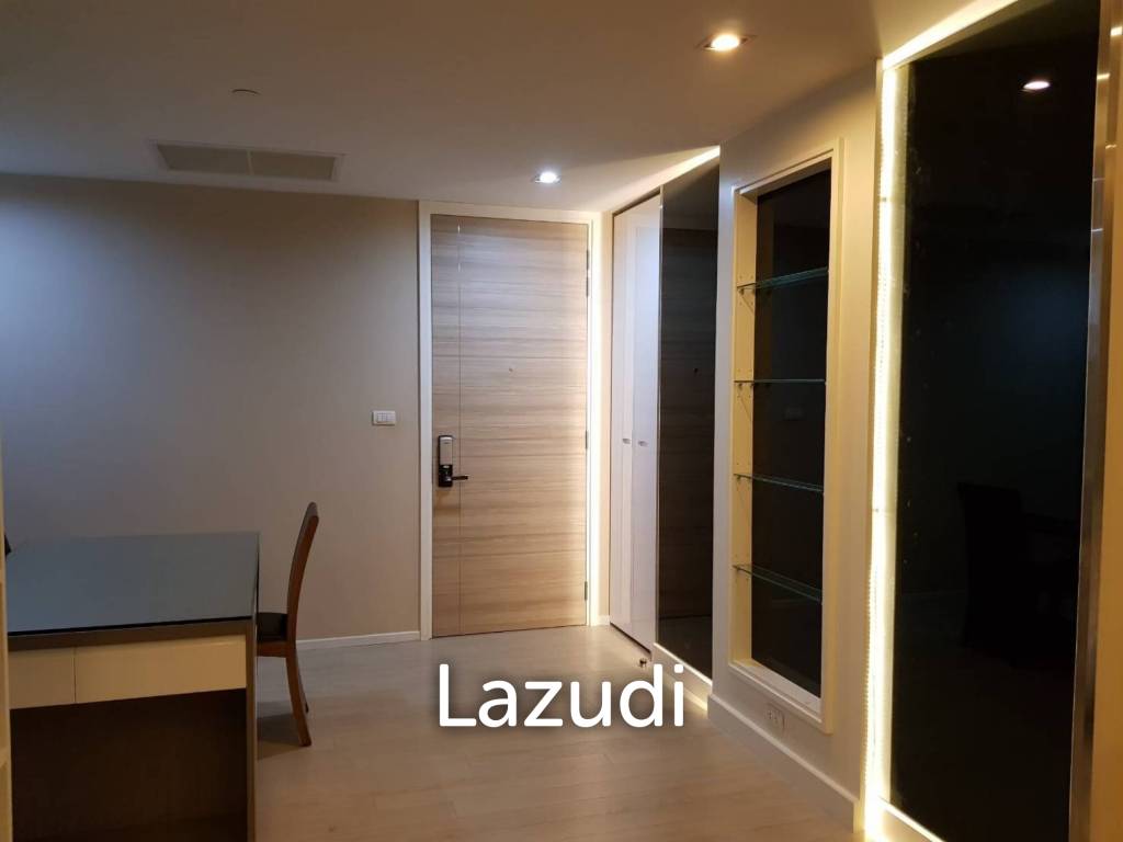 52 sqm 1 Bedroom Condo on 21st Floor at The Room Sukhumvit 21 Bangkok