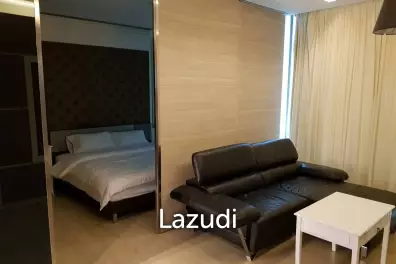 52 sqm 1 Bedroom Condo on 21st Floor at The Room Sukhumvit 21 Bangkok