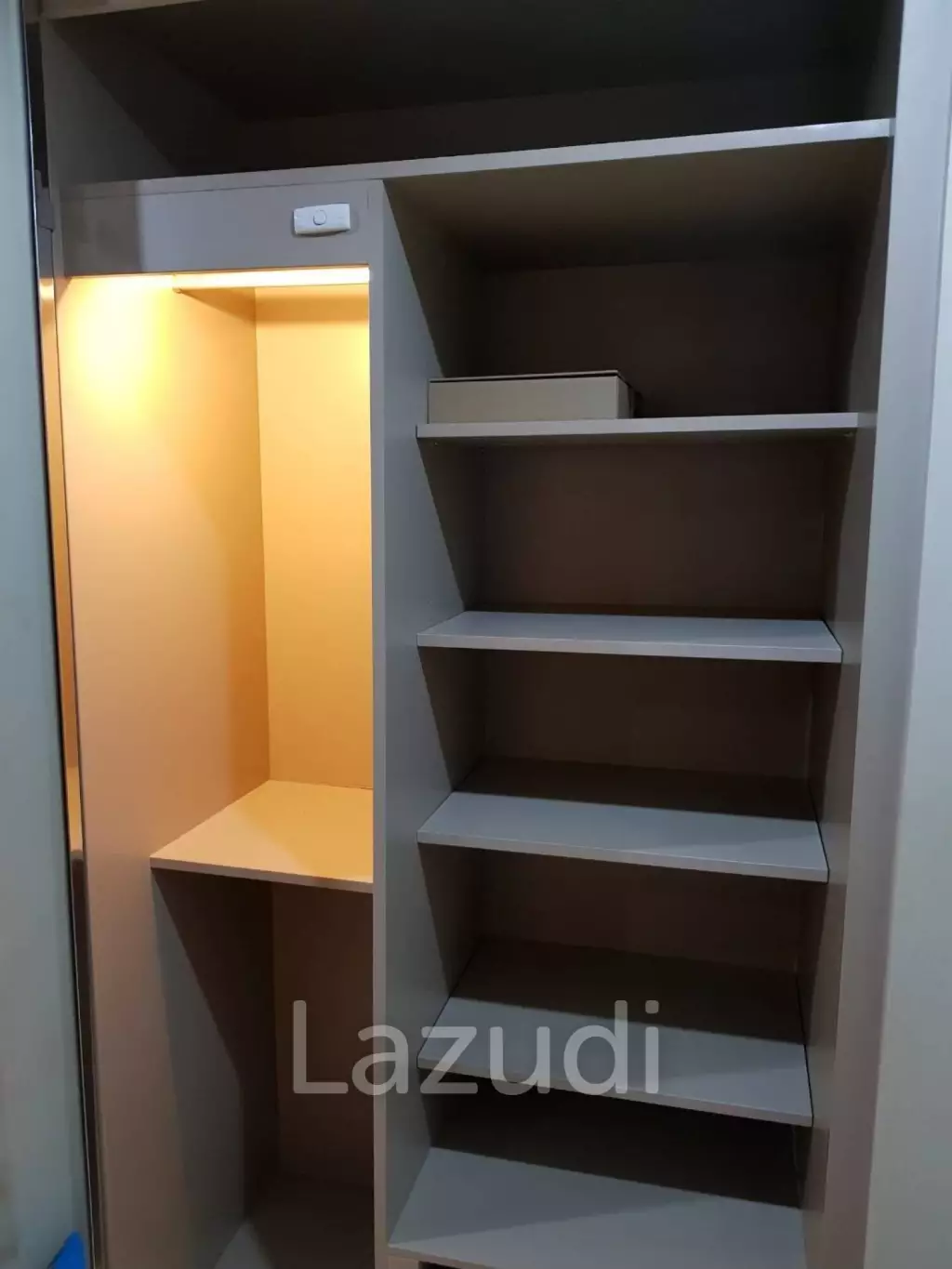 52 sqm 1 Bedroom Condo on 21st Floor at The Room Sukhumvit 21 Bangkok