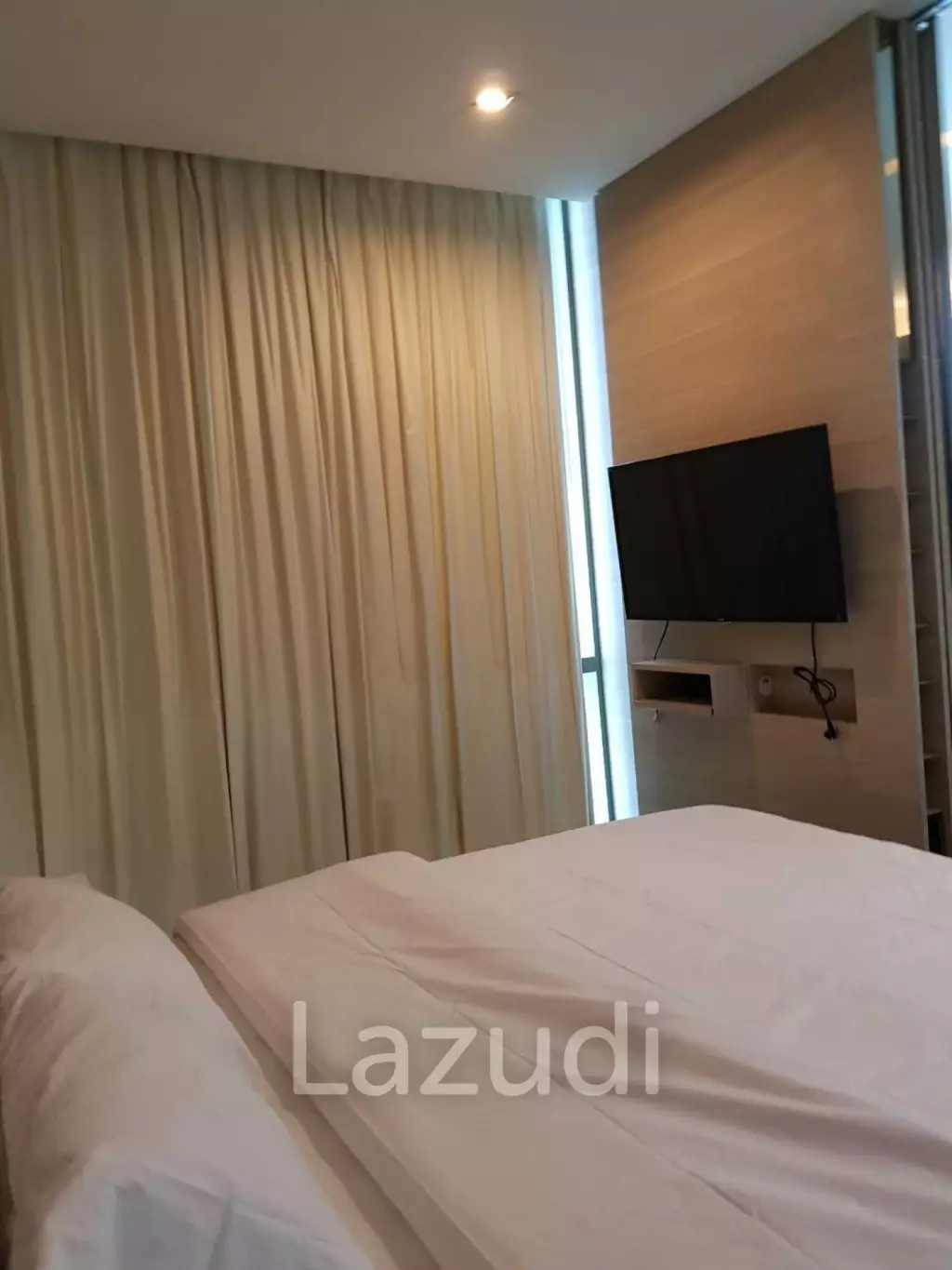 52 sqm 1 Bedroom Condo on 21st Floor at The Room Sukhumvit 21 Bangkok