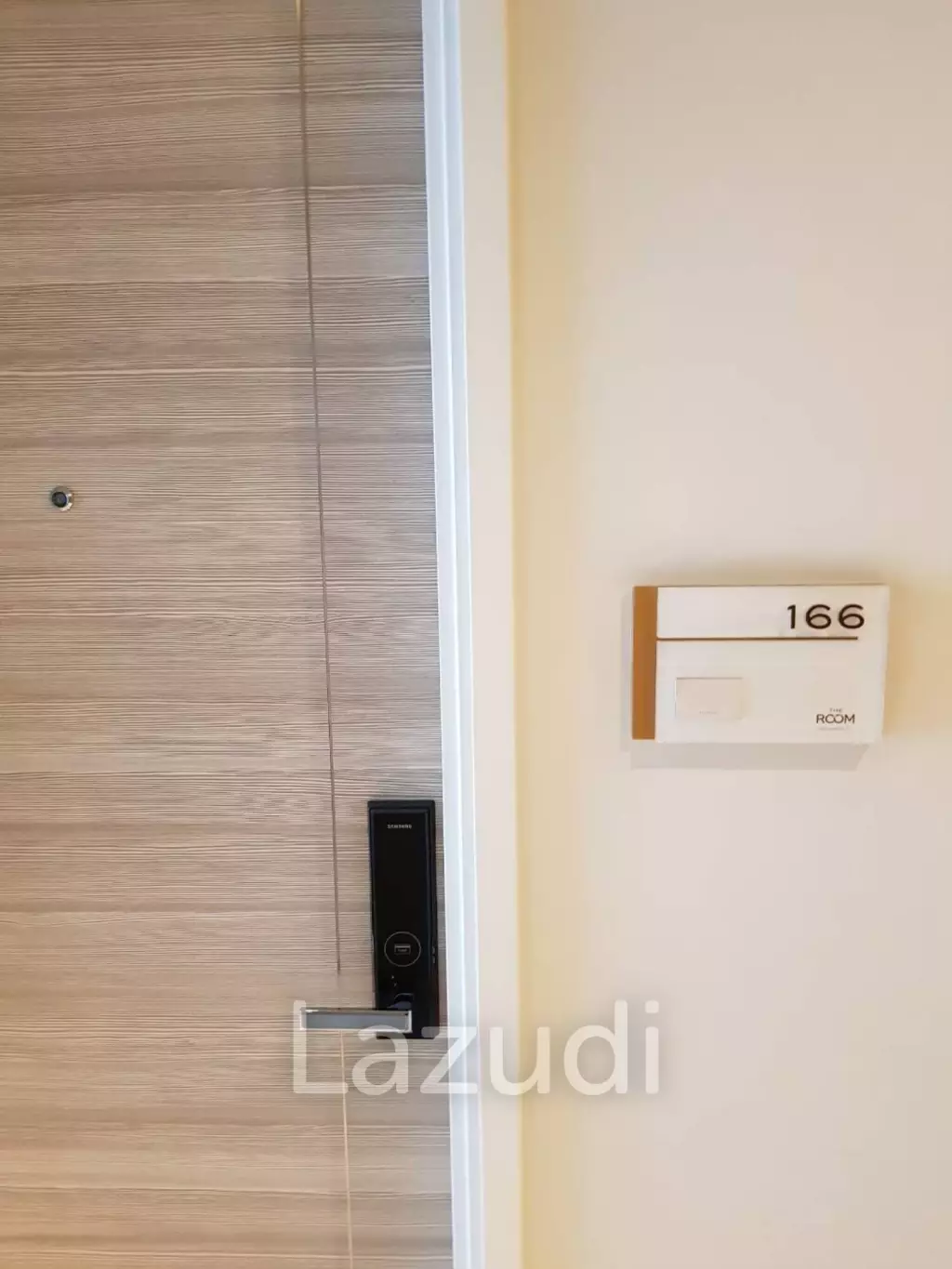 52 sqm 1 Bedroom Condo on 21st Floor at The Room Sukhumvit 21 Bangkok
