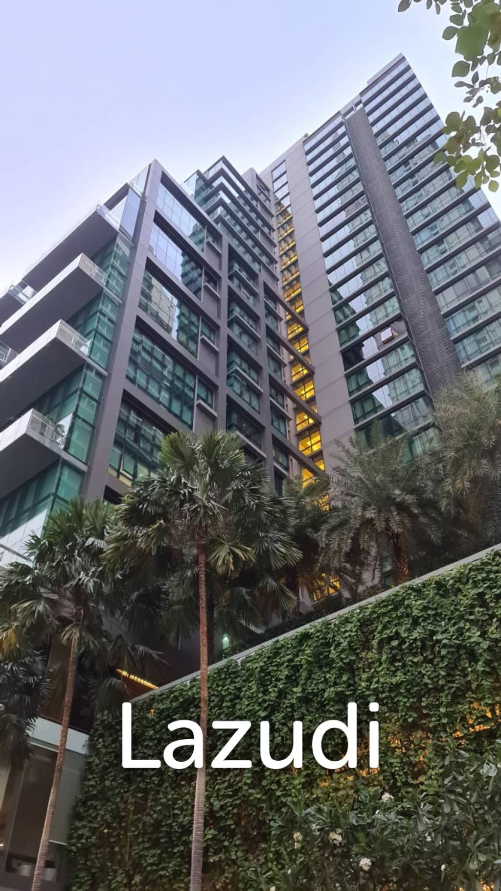 52 sqm 1 Bedroom Condo on 21st Floor at The Room Sukhumvit 21 Bangkok