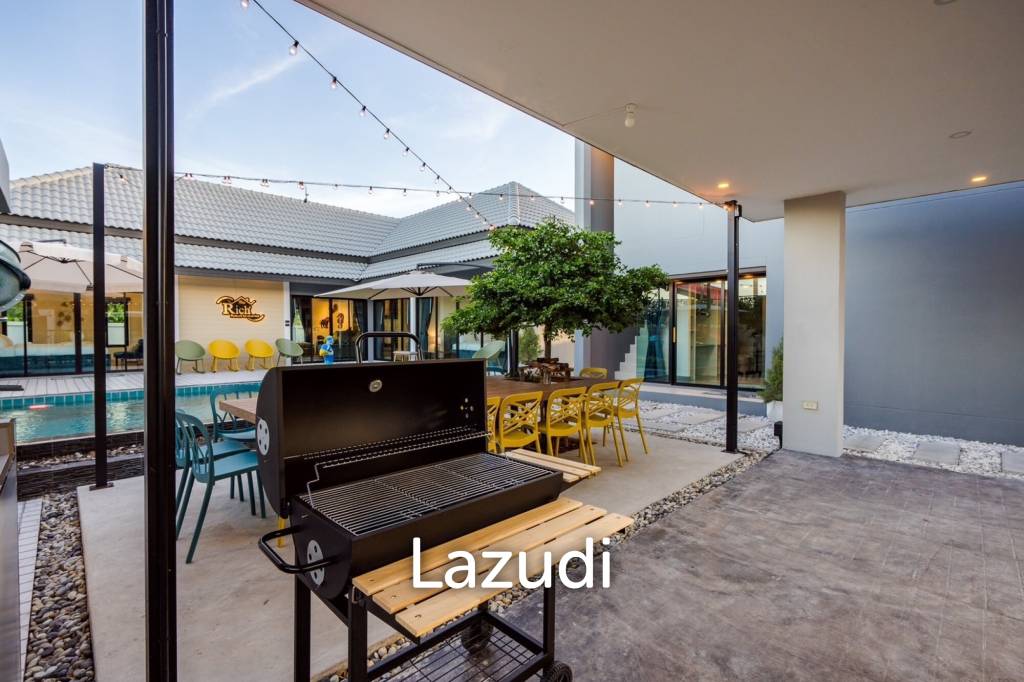 324 sqm modern pool villa in Thap Tai Hua Hin