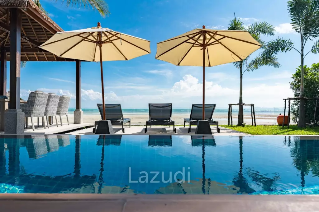 Stunning Beachfront Villa with 5 Bedrooms in Ban Makham, Koh Samui