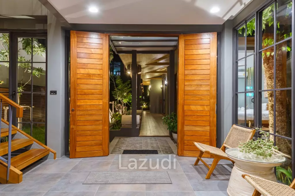 Stunning Beachfront Villa with 5 Bedrooms in Ban Makham, Koh Samui