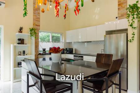 SIGNATURE PRIVATE ESTATE WITH POOL AND MOUNTAIN VIEWS ON PLOT 7 RAI