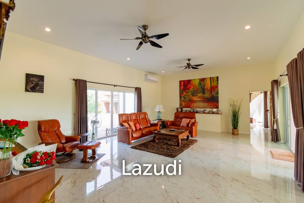 SIGNATURE PRIVATE ESTATE WITH POOL AND MOUNTAIN VIEWS ON PLOT 7 RAI