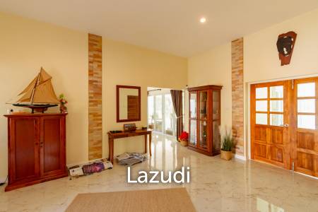 SIGNATURE PRIVATE ESTATE WITH POOL AND MOUNTAIN VIEWS ON PLOT 7 RAI