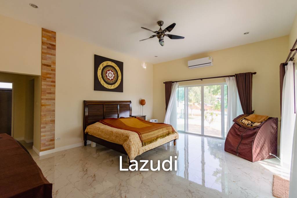 SIGNATURE PRIVATE ESTATE WITH POOL AND MOUNTAIN VIEWS ON PLOT 7 RAI