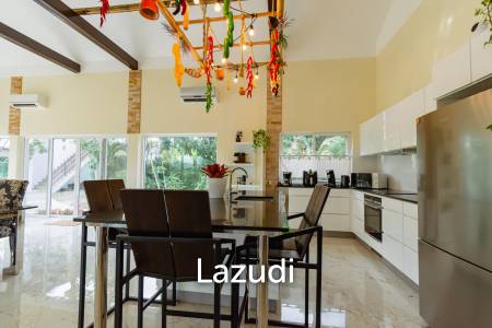 SIGNATURE PRIVATE ESTATE WITH POOL AND MOUNTAIN VIEWS ON PLOT 7 RAI