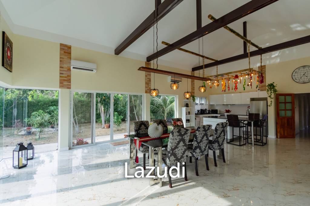 SIGNATURE PRIVATE ESTATE WITH POOL AND MOUNTAIN VIEWS ON PLOT 7 RAI