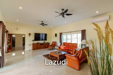 SIGNATURE PRIVATE ESTATE WITH POOL AND MOUNTAIN VIEWS ON PLOT 7 RAI