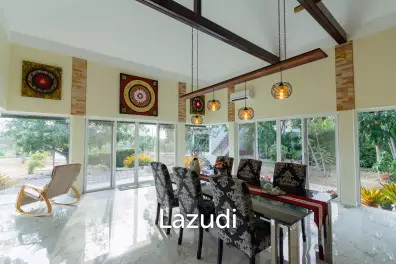 SIGNATURE PRIVATE ESTATE WITH POOL AND MOUNTAIN VIEWS ON PLOT 7 RAI