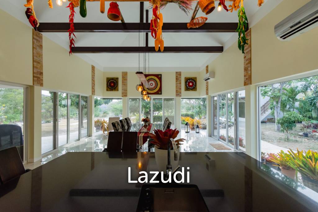 SIGNATURE PRIVATE ESTATE WITH POOL AND MOUNTAIN VIEWS ON PLOT 7 RAI