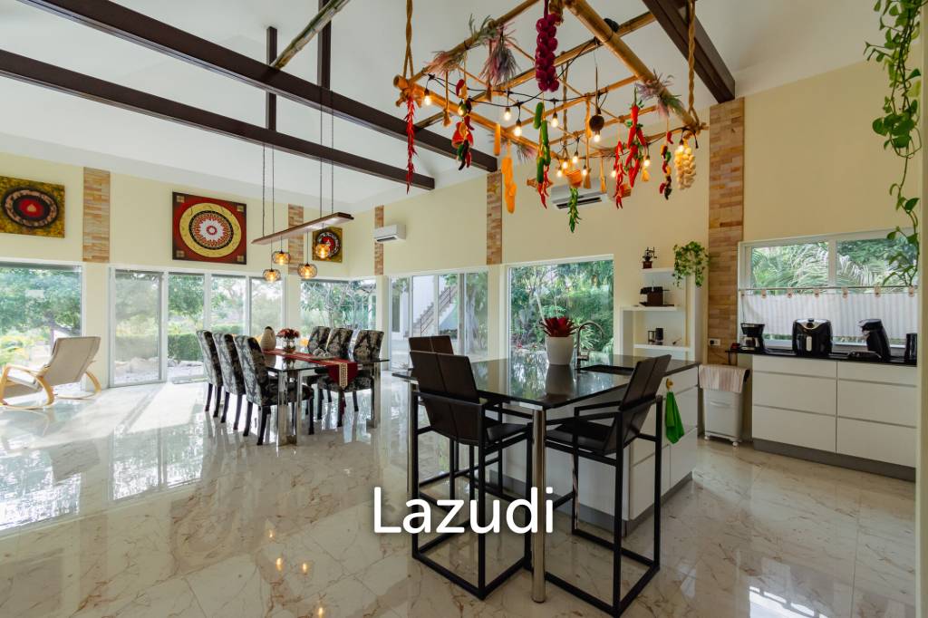 SIGNATURE PRIVATE ESTATE WITH POOL AND MOUNTAIN VIEWS ON PLOT 7 RAI