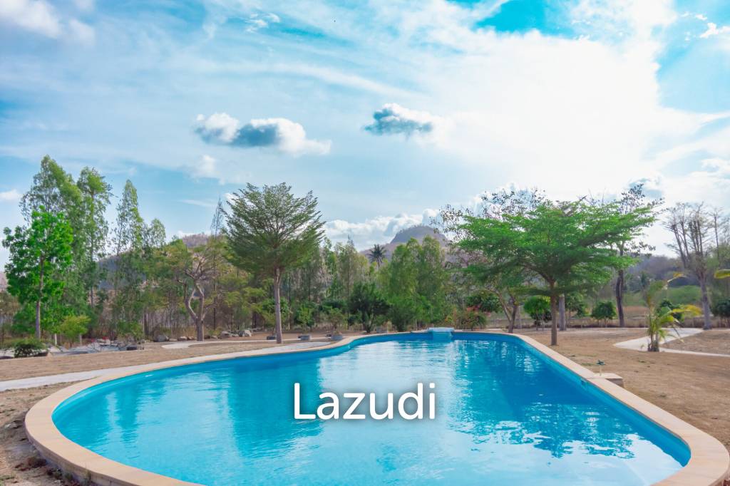 SIGNATURE PRIVATE ESTATE WITH POOL AND MOUNTAIN VIEWS ON PLOT 7 RAI
