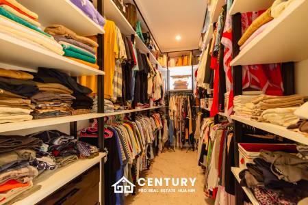 SIGNATURE PRIVATE ESTATE WITH POOL AND MOUNTAIN VIEWS ON PLOT 7 RAI