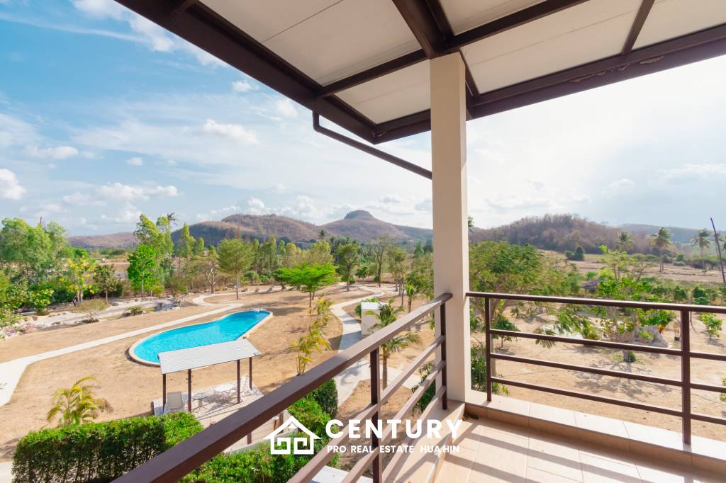 SIGNATURE PRIVATE ESTATE WITH POOL AND MOUNTAIN VIEWS ON PLOT 7 RAI