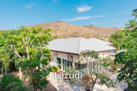 SIGNATURE PRIVATE ESTATE WITH POOL AND MOUNTAIN VIEWS ON PLOT 7 RAI