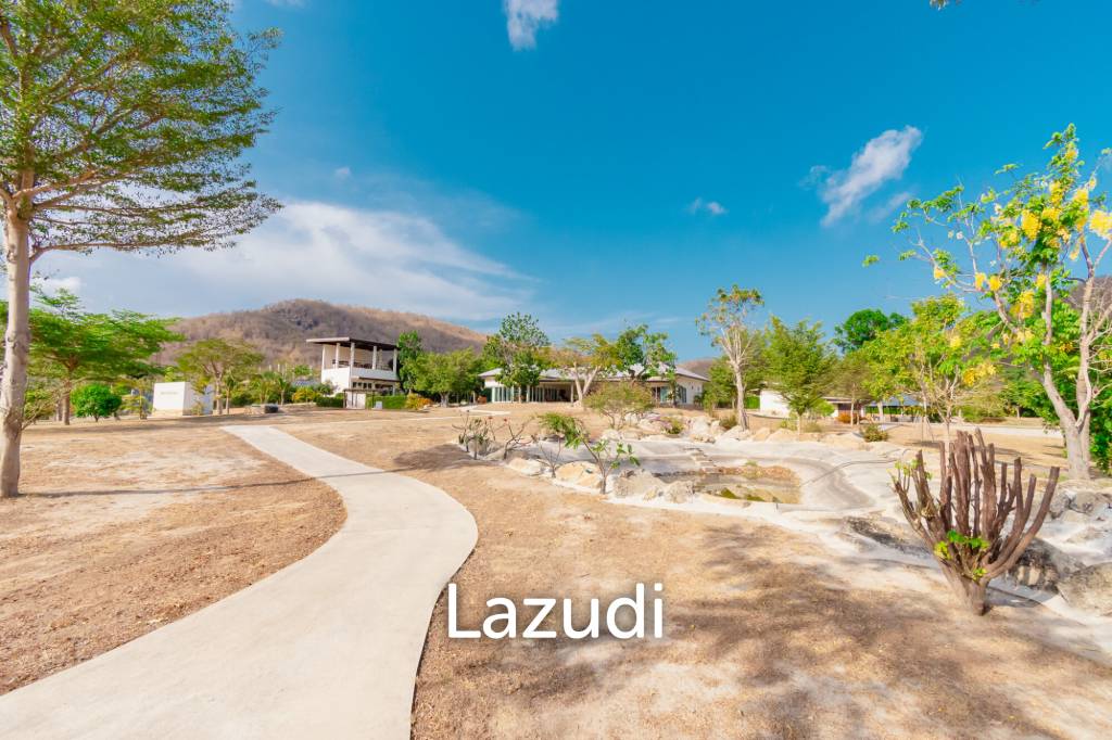 SIGNATURE PRIVATE ESTATE WITH POOL AND MOUNTAIN VIEWS ON PLOT 7 RAI