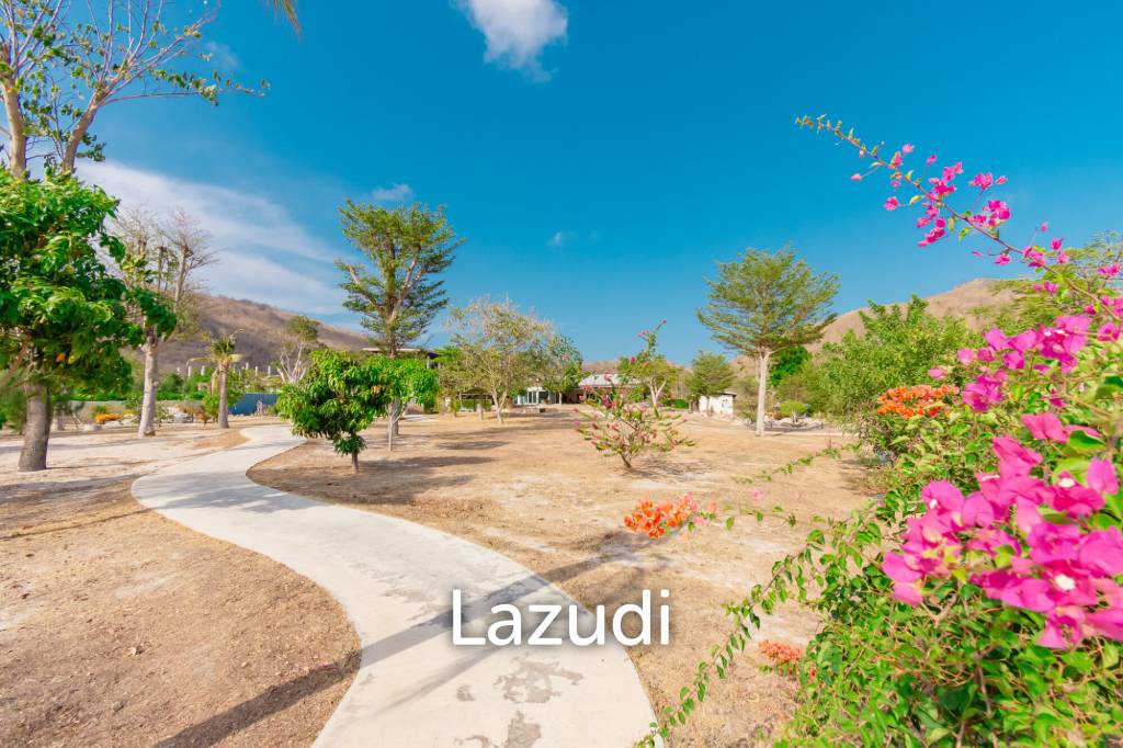 SIGNATURE PRIVATE ESTATE WITH POOL AND MOUNTAIN VIEWS ON PLOT 7 RAI