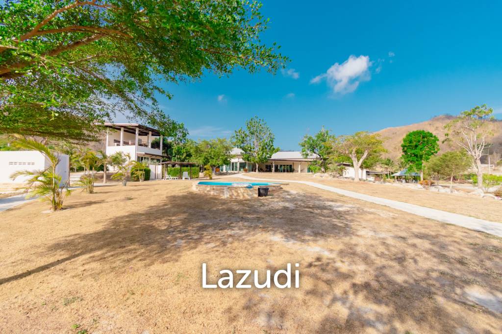 SIGNATURE PRIVATE ESTATE WITH POOL AND MOUNTAIN VIEWS ON PLOT 7 RAI