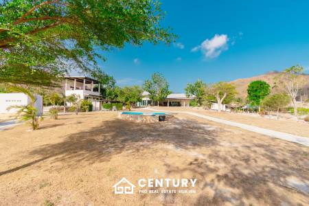 SIGNATURE PRIVATE ESTATE WITH POOL AND MOUNTAIN VIEWS ON PLOT 7 RAI