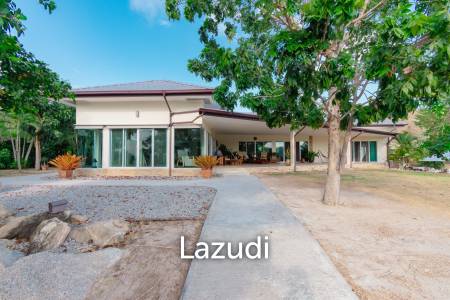 SIGNATURE PRIVATE ESTATE WITH POOL AND MOUNTAIN VIEWS ON PLOT 7 RAI