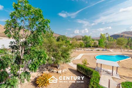 SIGNATURE PRIVATE ESTATE WITH POOL AND MOUNTAIN VIEWS ON PLOT 7 RAI