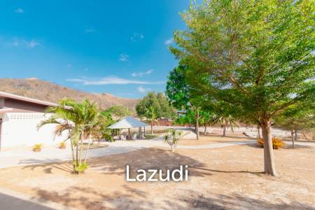 SIGNATURE PRIVATE ESTATE WITH POOL AND MOUNTAIN VIEWS ON PLOT 7 RAI