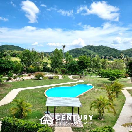 SIGNATURE PRIVATE ESTATE WITH POOL AND MOUNTAIN VIEWS ON PLOT 7 RAI