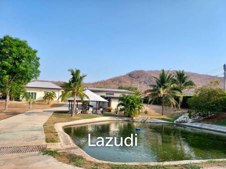 SIGNATURE PRIVATE ESTATE WITH POOL AND MOUNTAIN VIEWS ON PLOT 7 RAI