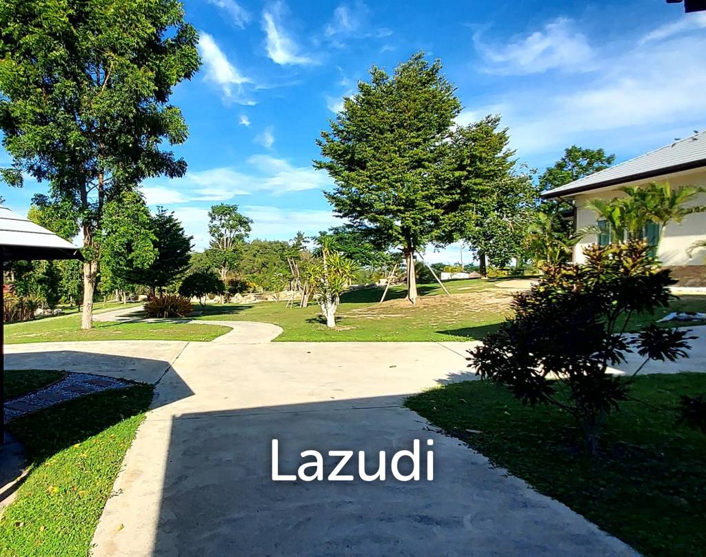 SIGNATURE PRIVATE ESTATE WITH POOL AND MOUNTAIN VIEWS ON PLOT 7 RAI