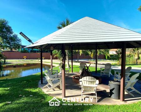 SIGNATURE PRIVATE ESTATE WITH POOL AND MOUNTAIN VIEWS ON PLOT 7 RAI