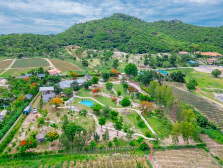 SIGNATURE PRIVATE ESTATE WITH POOL AND MOUNTAIN VIEWS ON PLOT 7 RAI