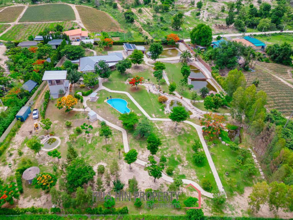 SIGNATURE PRIVATE ESTATE WITH POOL AND MOUNTAIN VIEWS ON PLOT 7 RAI
